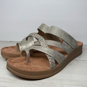 BARETRAPS Women's Strappy Felicitie Sandals Champagne Metallic Size 11M